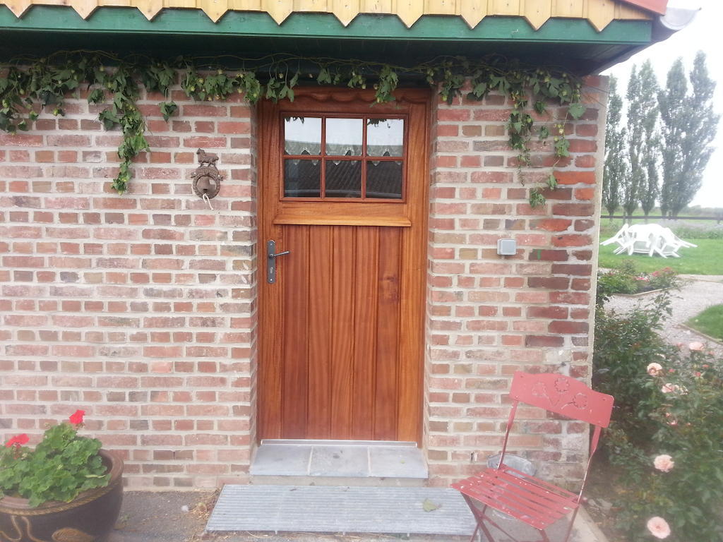 Gite De La Ferme Des Crins Blancs Villa Hazebrouck Oda fotoğraf